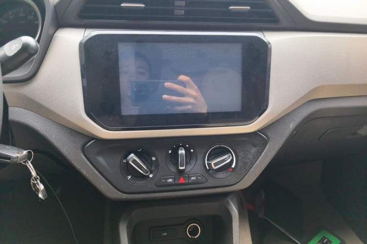 Used Wuling Hongguang 2019 1.5L S Comfort Edition China VI LAR
