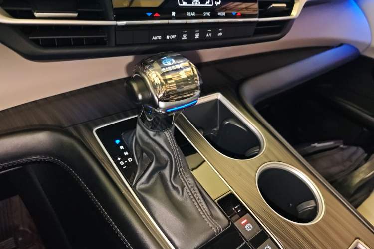 Used Toyota Sienna 2023 2.5L Hybrid Comfort Edition