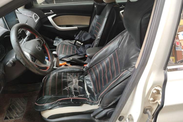 Used Changan Alsvin V7 2016 1.6L Manual Joyride Model China V Standard
