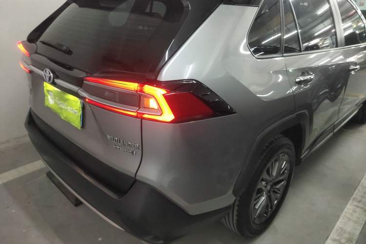 Used Toyota Wildlander 2023 Dual-Motor 2.5L E-CVT Four-Wheel Drive Prestige Edition