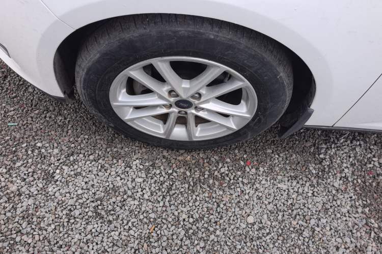 Used Ford Focus 2015 Sedan 1.6L Automatic Trend Model