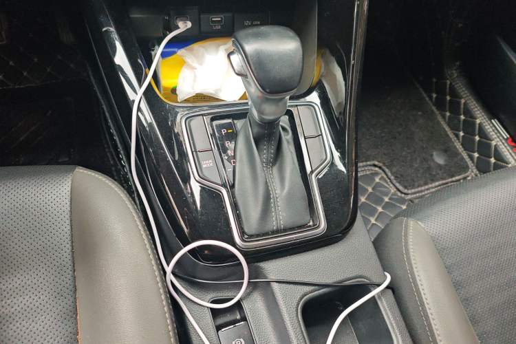 Used Kia Sportage R 2018 2.0L Automatic Smart Luxury Version China V Standard Gear Lever