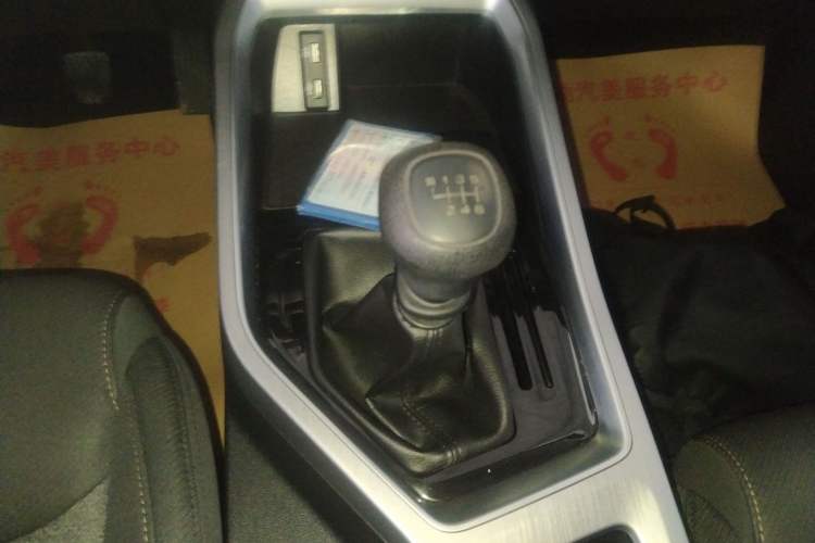 Used Wuling Jiachen 2022 1.5L Manual Enjoyment Elite Model
