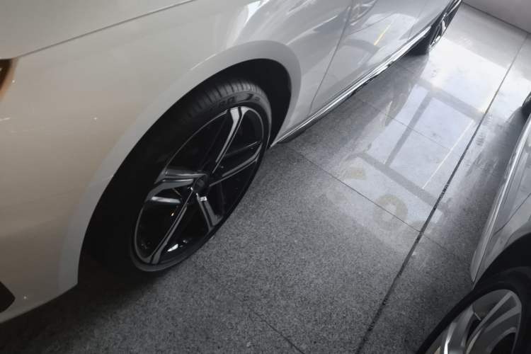 Used Audi A4L 2025 2 Million Units Enjoyment Version 40 TFSI Luxury Dynamic Edition