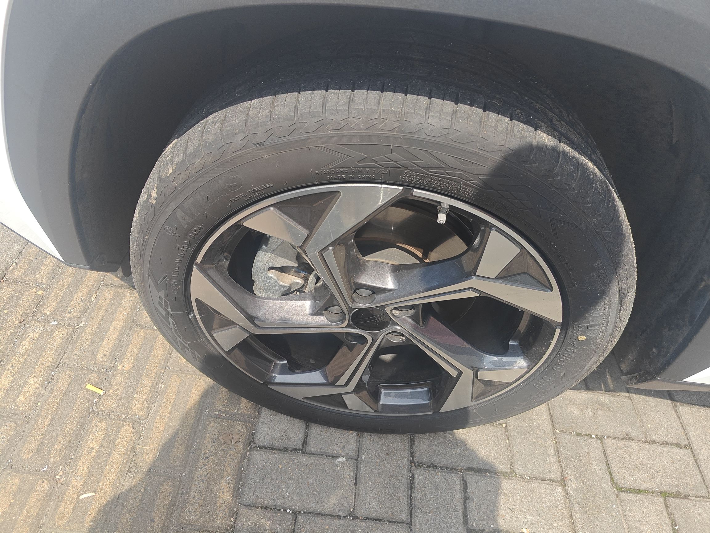 Geely Auto FX11 2023 1.5TD DCT Prestige Edition — снимка 10