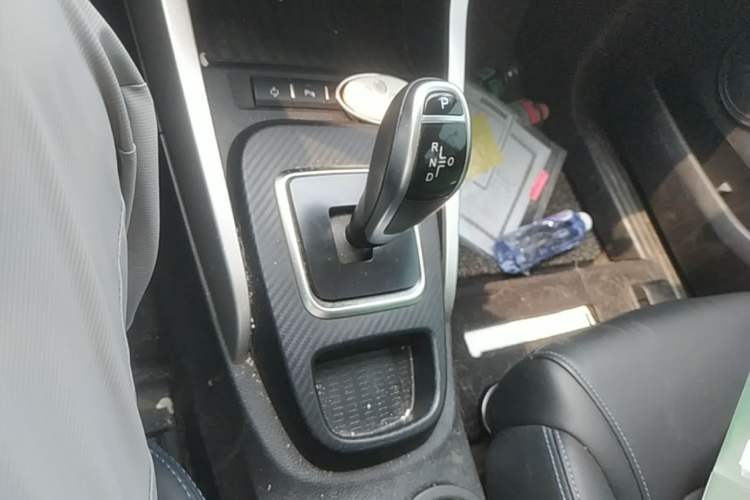 Used BYD Yuan New Energy 2018 EV360 Smart Connect Cool Edition Gear Lever