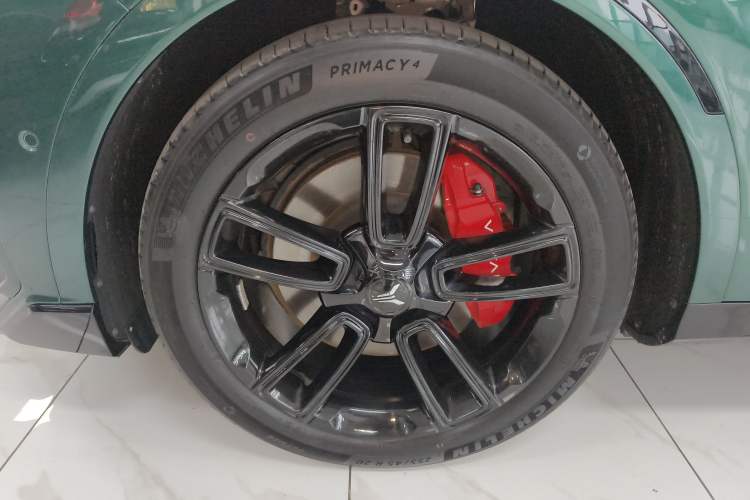 Used VOYAH FREE 2025 318 318 km Rear-Drive Touring Edition Left Front Wheel Hub