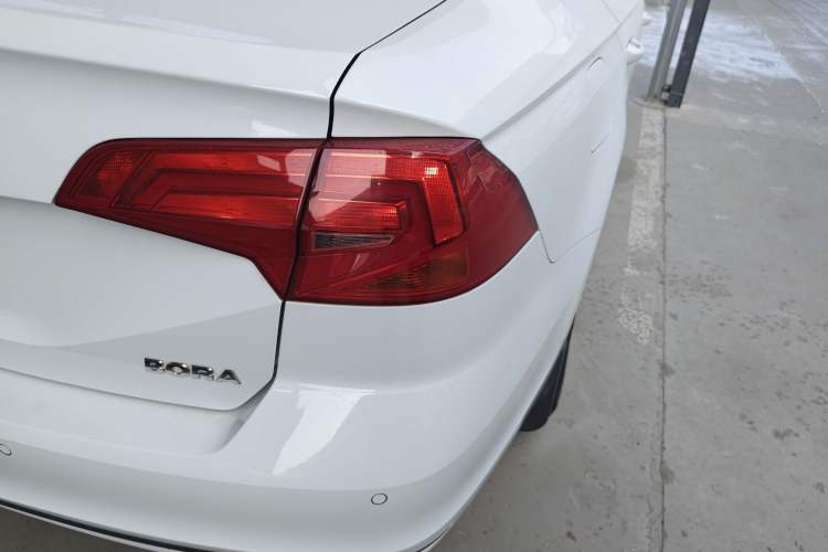 Used Volkswagen Bora 2017 1.6L Automatic Fashion Model