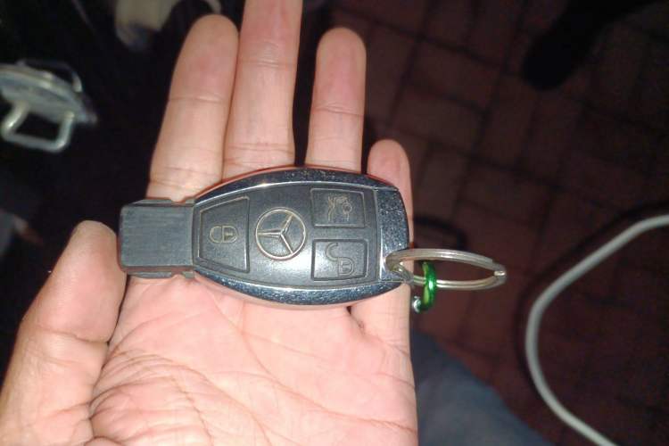 Used Mercedes-Benz R-Class 2014 R 400 4MATIC Business Model Vehicle Key