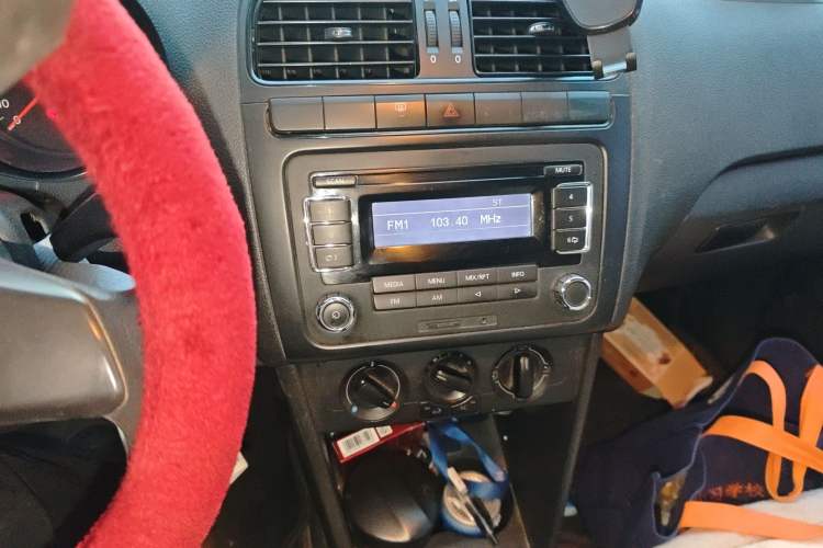 Used Volkswagen Polo 2011 1.4L Manual ZhiLe Edition