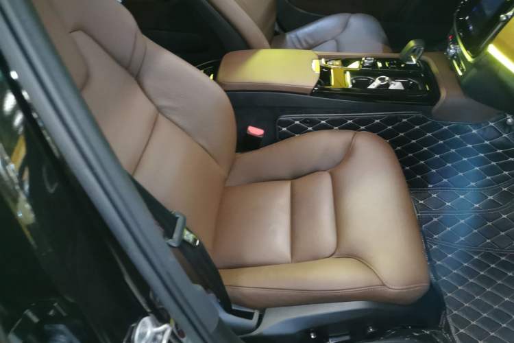 Used Volvo S90 New Energy 2024 Plug-in Hybrid Four-Wheel Drive Long-Range Zhiyi Luxury Edition Right Front Seat