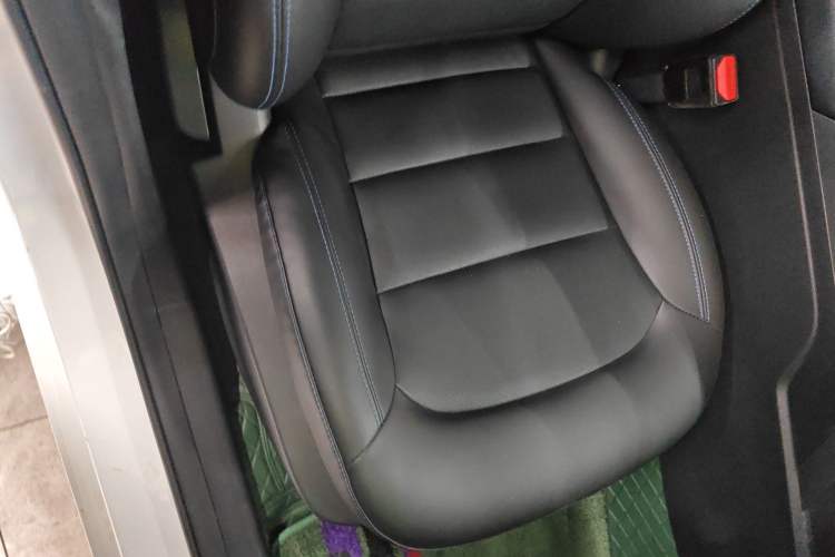 Used Geely Auto Emgrand New Energy 2022 EV Pro Ride-Hailing Version Lithium Iron Phosphate
