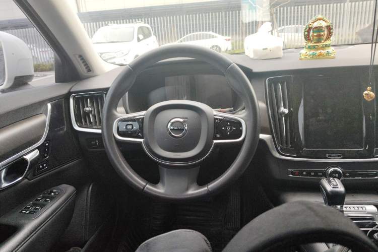 Used Volvo V90 2020 Facelifted Cross Country T5 AWD Zhiyuan Edition
