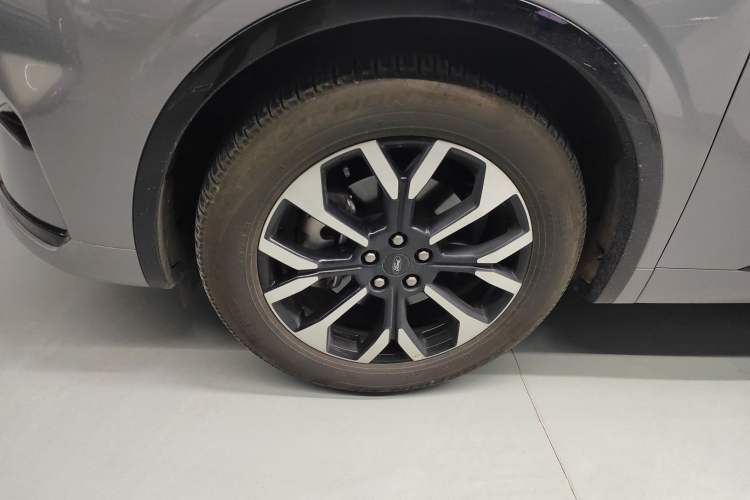 Used Ford Edge 2025 Ford Explorer L 2.0T EcoBoost E-Hybrid Four-Wheel-Drive 7-Seater Supreme Model
