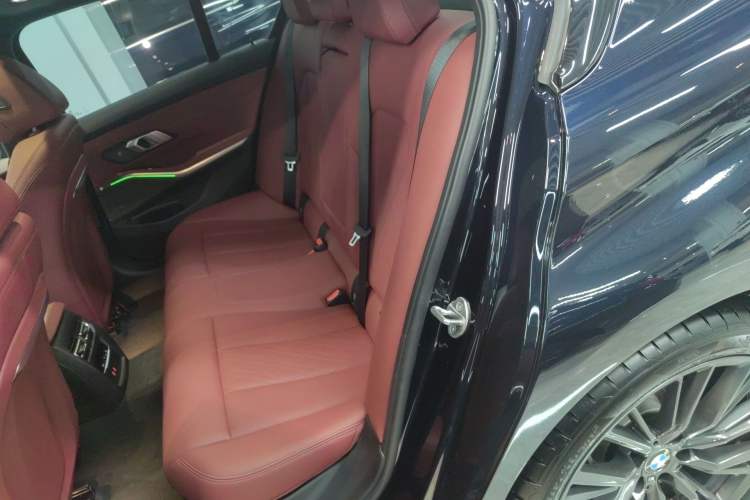 Used BMW 3 Series 2024 325i M Sport Night Edition Package Left Rear Seat