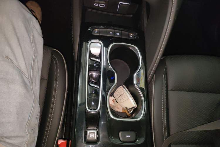 Used Buick Envision 2023 Encore Plus 652T Five-Seat Luxury Model Gear Lever