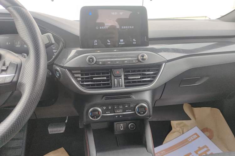 Used Ford Focus 2020 Sedan EcoBoost 180 Automatic ST Line Audio And AC Panel