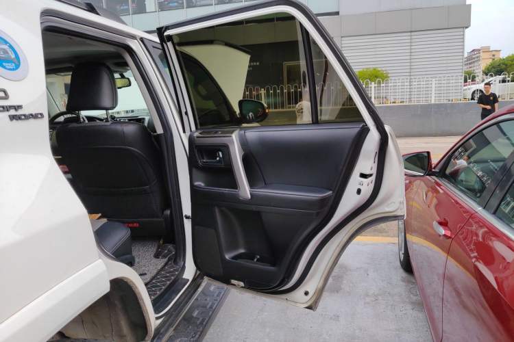 Used Toyota 4Runner 2018 4.0L Parallel Import