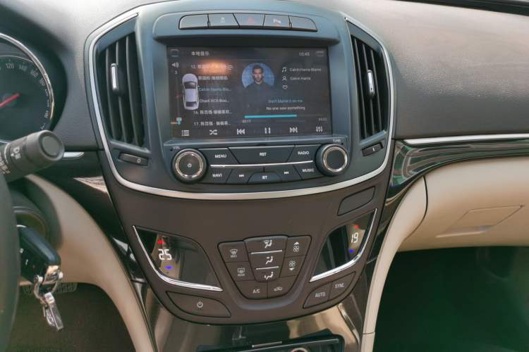 Used Buick Regal 2015 2.0L Leading Fashion Edition
