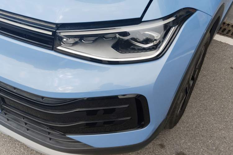 Used Volkswagen Tharu 2025 NewRui 300TSI Prestige Edition
