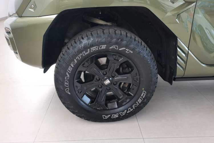 Used Tank 400 New Energy 2024 Hi4-T Off-Road Edition Left Front Wheel Hub