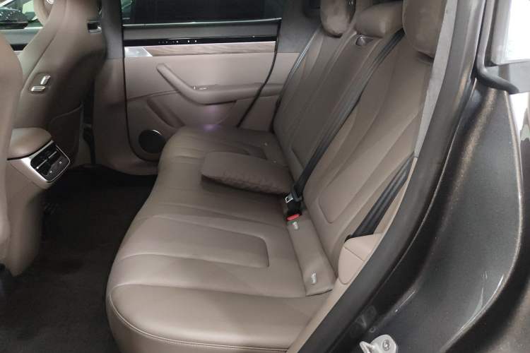 Used Hima Luxeed R7 2025 Range-Extended Version 251 km Max