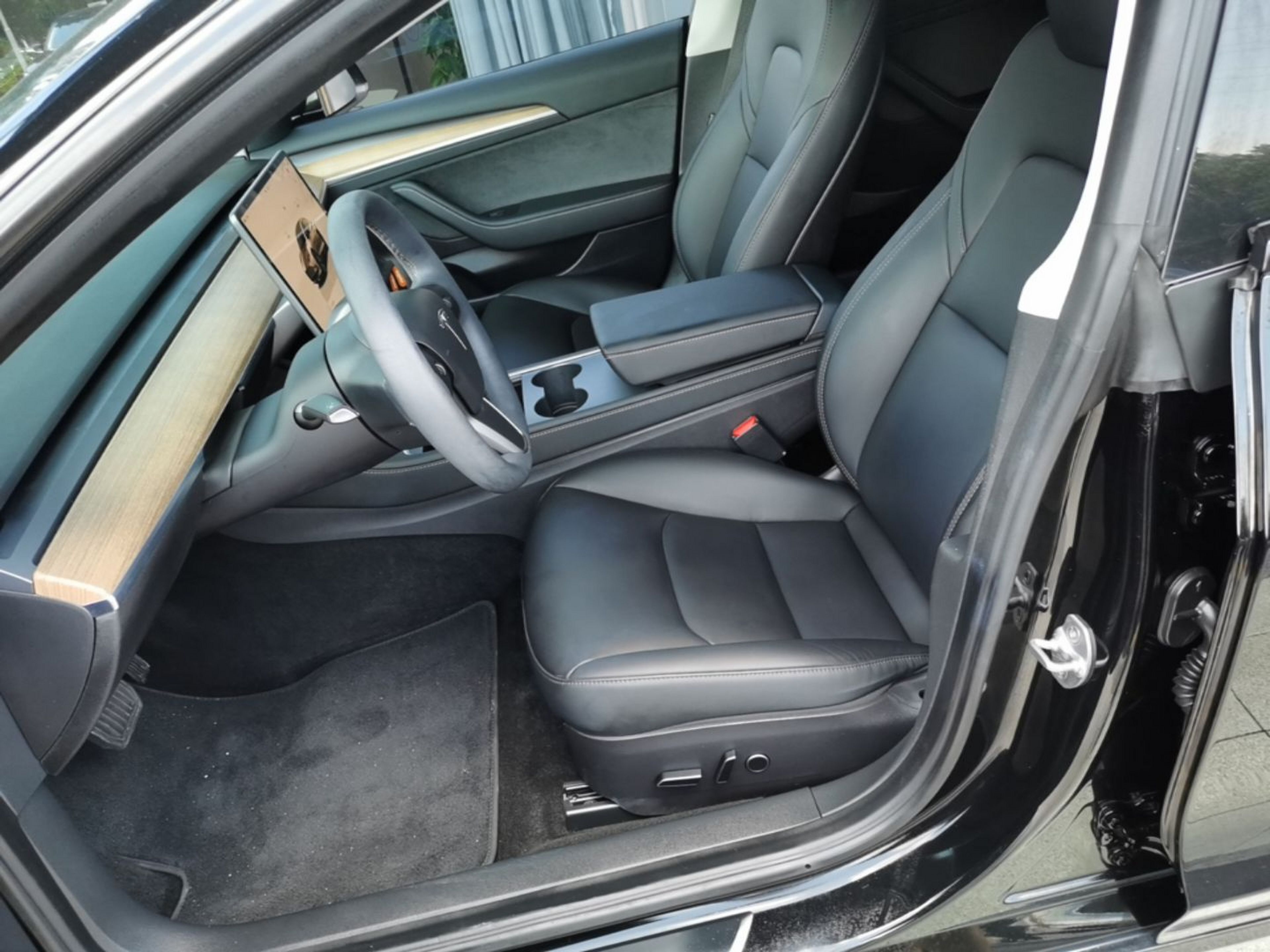 Vordere Reihe im Auto