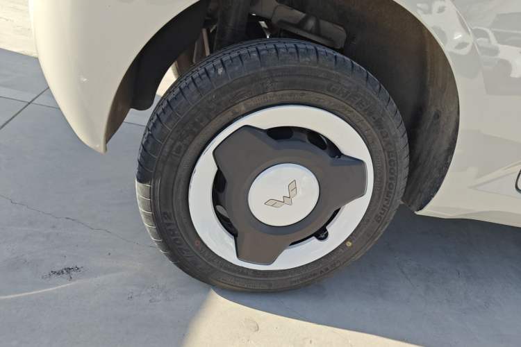 Used Wuling Hongguang MINIEV 2024 3rd Generation 215km Youth Edition
