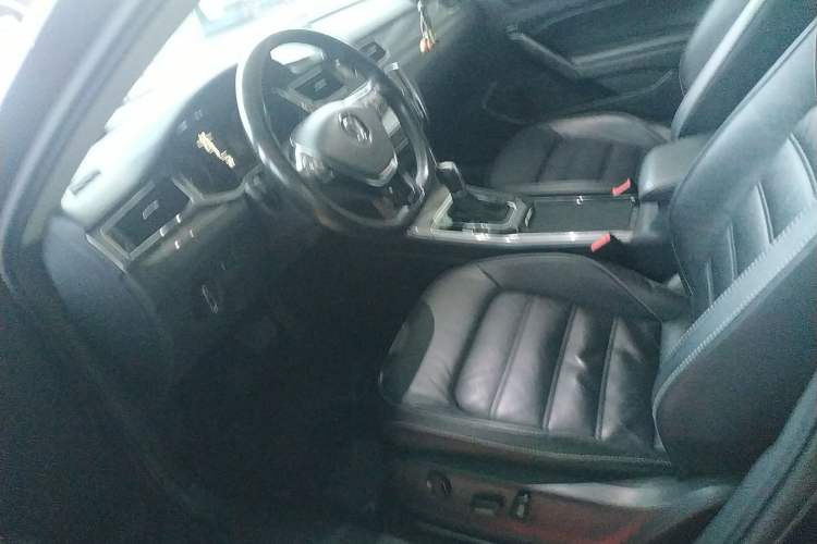 Used Volkswagen Passat 2016 330TSI DSG Luxury Edition Left Front Seat