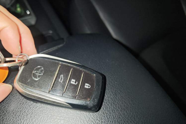 Used Toyota Prado 2016 2.7L Automatic Standard Edition Vehicle Key