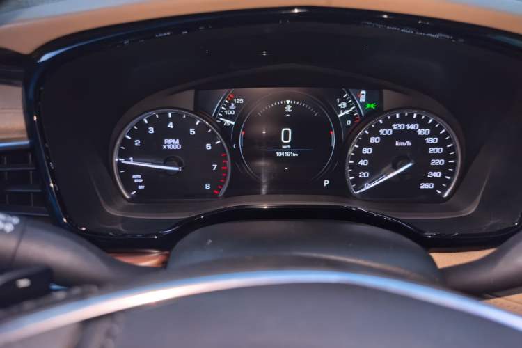 Used Cadillac XT5 2018 28E 4x4 Platinum Edition