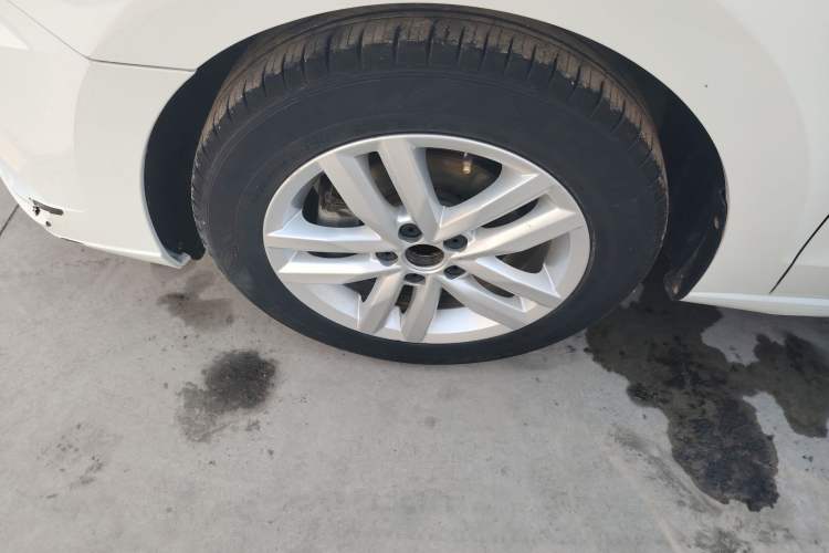 Used Volkswagen Jetta 2019 Dream Edition 1.4L Manual Fashion Version
