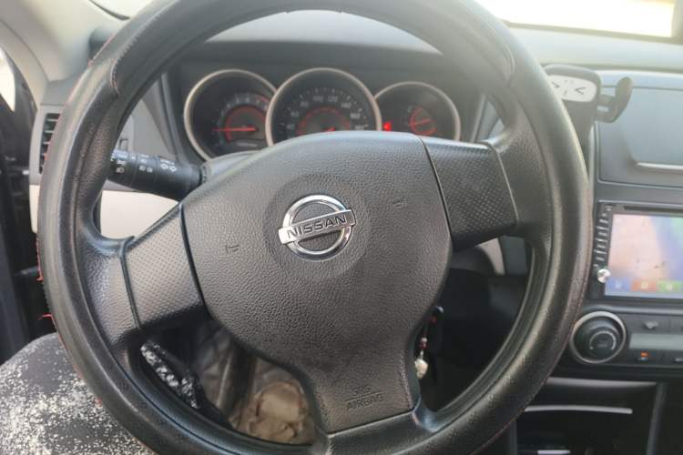 Used Nissan Sylphy 2016 Classic 1.6XE Manual Leading Edition Steering Wheel