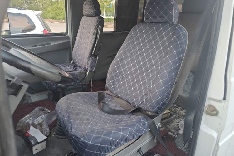 Used Iveco Daily 2014 2.5T-A35 NJ6484ACM47Z4
