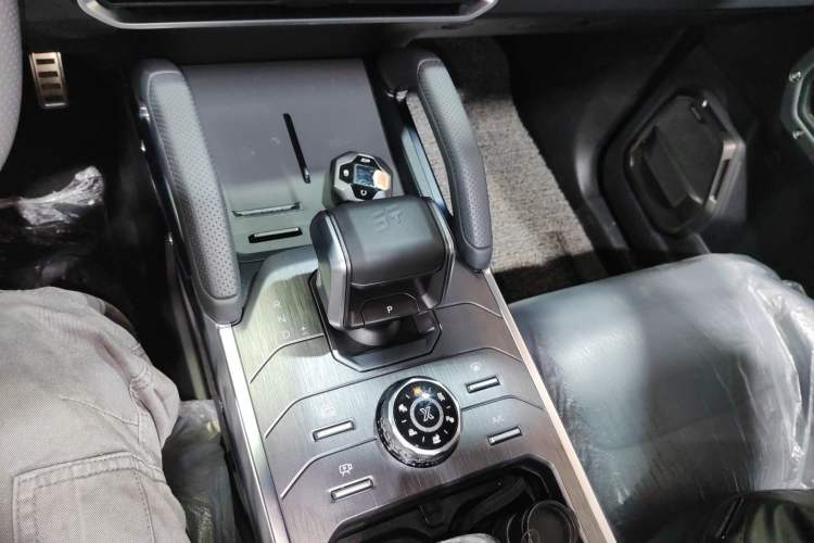 Used JETOUR Traveler 2023 2.0T All-Wheel Drive CrossPRO+
