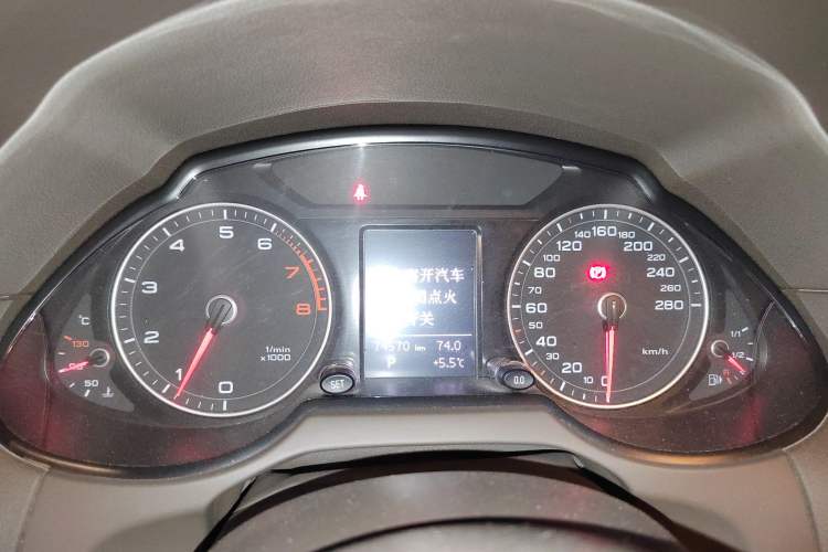Used Audi Q5 2013 40 TFSI Technology Edition Instrument Cluster