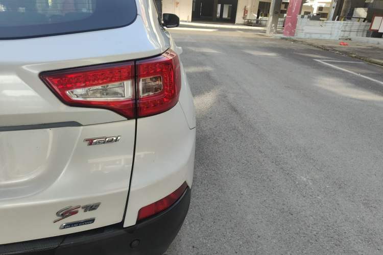 Used CHANGAN CS75 2017 Shangkui Edition 1.5T Automatic Fengxiang Model
