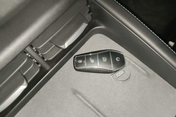 Used BYD Seal 06 New Energy 2025 DM-i Smart Drive 120KM Deluxe Model
