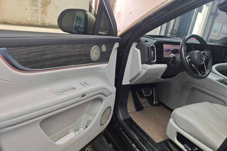 Used Hima AITO M9 2024 Range-Extended Ultra Version 42 kWh 6-Seater Model