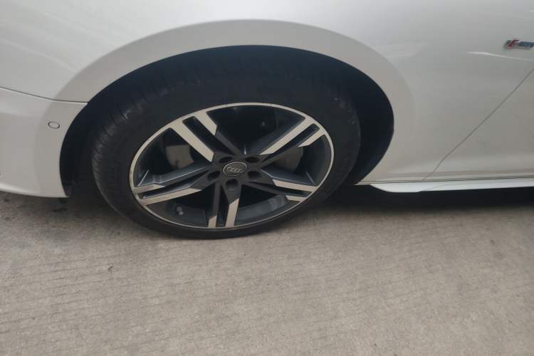 Used Audi A4L 2020 40 TFSI Luxury Dynamic Model
