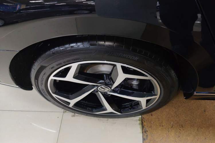 Used Volkswagen Magotan 2025 Zhongxiang Model 280TSI DSG Luxury Version
