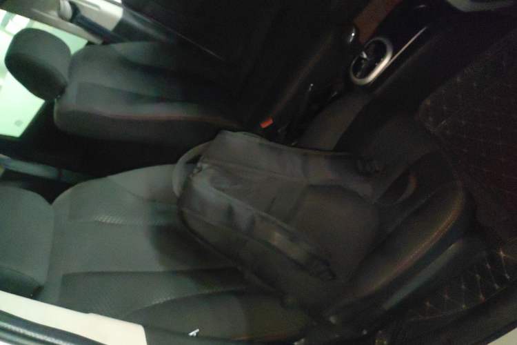 Used Changan CX20 2014 1.4L IMT Sunroof Navigation Version China IV Standard
