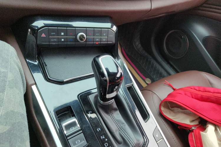 Used Wey VV7 2017 2.0T Flagship Model
