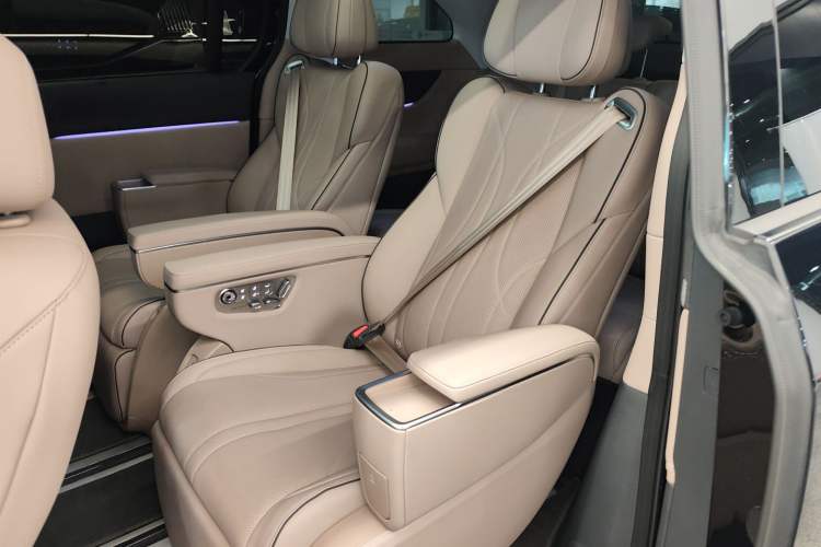 Used XPeng X9 2025 740 Ultra-Long Range Max