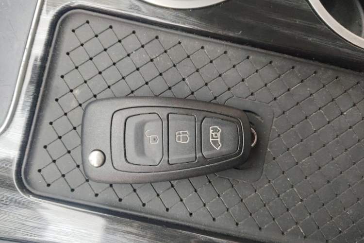 Used Ford Tourneo Custom 2020 2.0T Automatic Flagship Version China VI Standard
