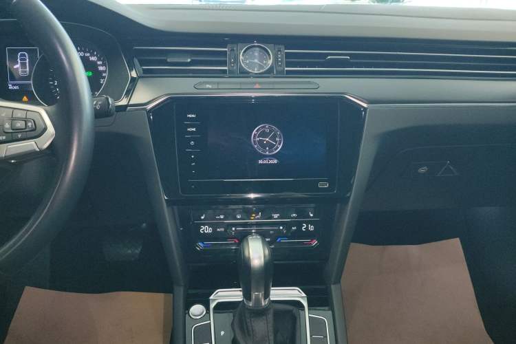 Used Volkswagen Magotan 2020 330TSI DSG Leading Model Audio And AC Panel