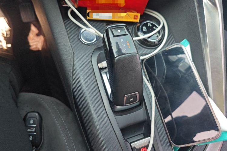 Used Peugeot 5008 2017 350THP 7-Seater Elite Edition Gear Lever