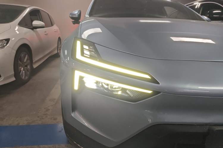 Used Polestar 4  Right Front Headlight