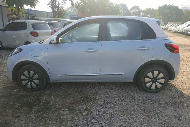 Used Wuling Bingo 2023 410 km Lingxi Deluxe Edition
