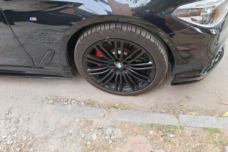 Used BMW 5 Series 2018 Restyled 530Li Luxury Edition M Sport Package
